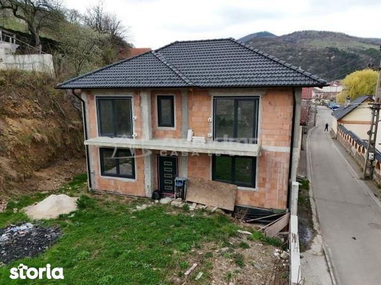 Casa moderna noua de vanzare in Sadu - 7