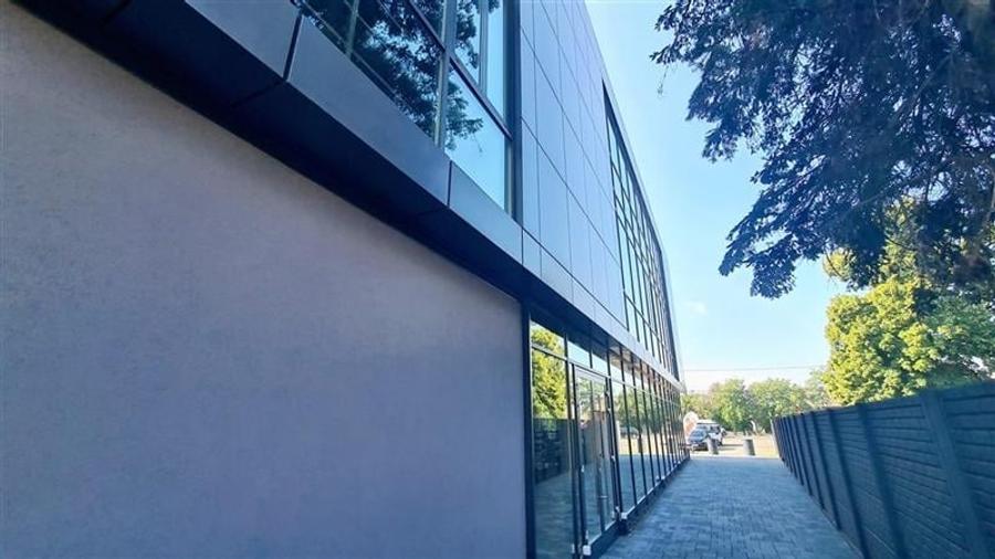 Cladire Comerciala P+3E, pozitie strategica la bulevard - 1