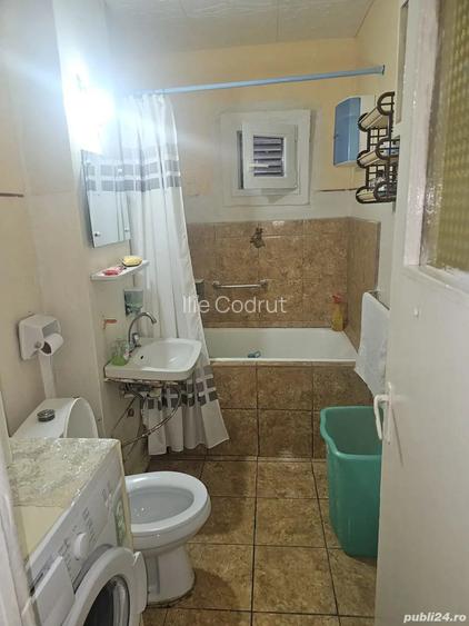 Vand apartament cu 3 camere in Zarnesti, zona Tohan Blocuri