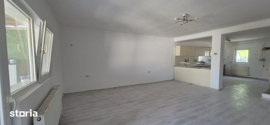 Casă cu 4 camere cu Teren 200 Mp în Cornetu