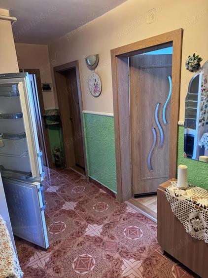 Vand 3 camere zona Calea Bucuresti - 3