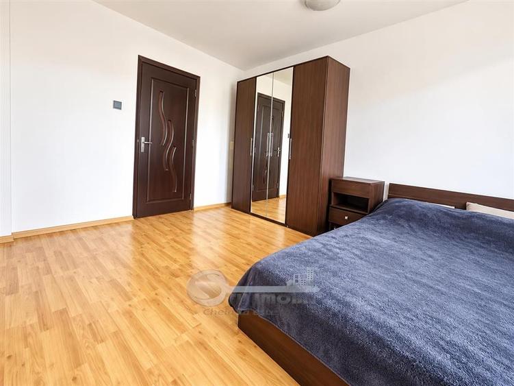 Apartament cu 2 camere semidecomandat în Podu Roș