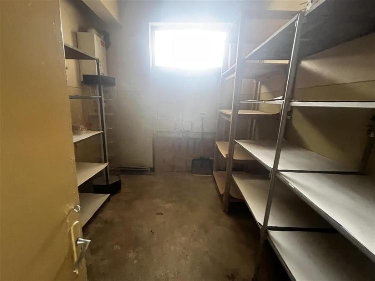 Spatiu comercial de 120 mp in Plopeni, zona cu vad . - 13