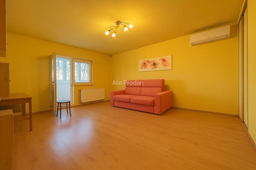 Apartament 2 camere, decomandat – Nerva Traian, etaj 1, bloc anvelopat.