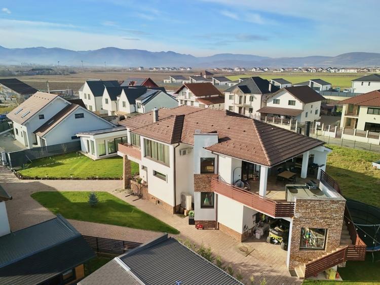 Cas&Ccedil; de Lux - 1084 mp teren - 275 mp utili + Pod + Saun&Ccedil; + Studio Yoga - 1