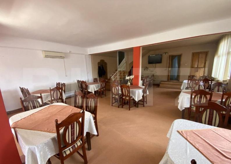 Casa de vanzare, spatiu comercial in suprafata 220 mp, in l - 17