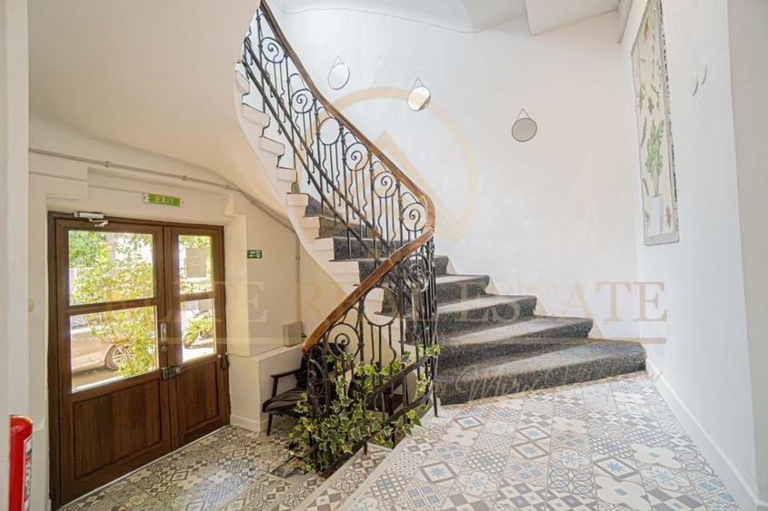 Hotel de vânzare în centrul stațiunii Eforie Sud - 4