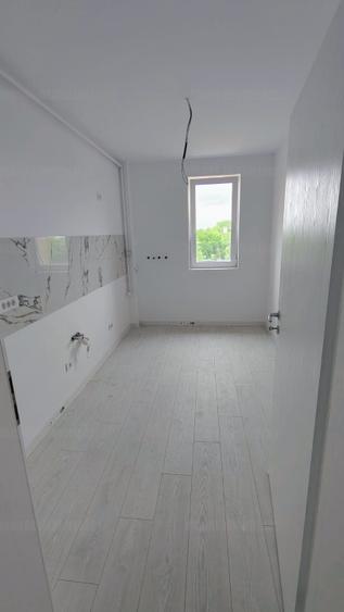  Apartament 2 camere - decomandat - dresing - 85.000 euro  - 5