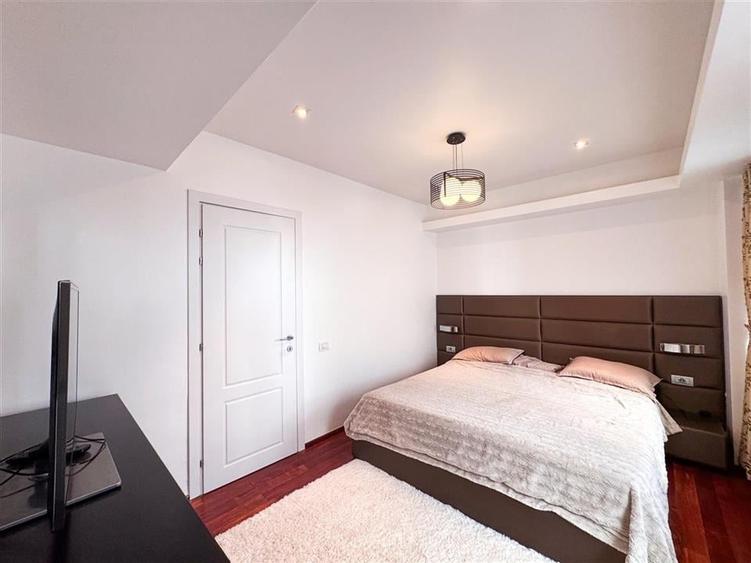 Apartament 5 camere de inchiriat Strada Polona - 13