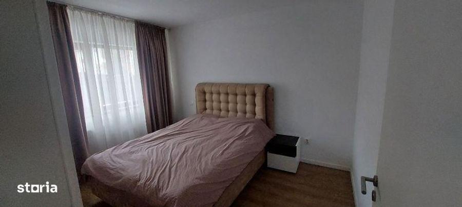 Ofer spre inchiriere apartament cu 3 camere,Loc de parcare si Curte - 4