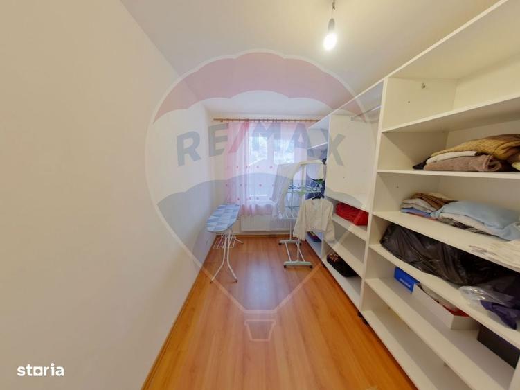Casa / Vila cu 8 camere de vanzare - 7