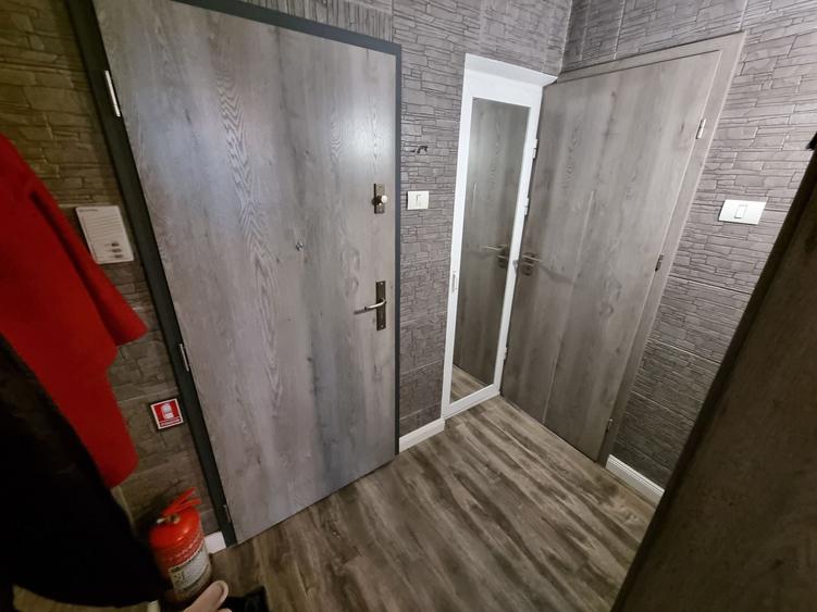 Apartament cu 3 camere circular, mobilat în Tomis Nord