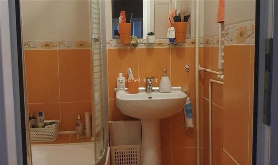 Apartament cu 4 camere semidecomandat, mobilat în Olteniței Apartament cu 4 camere semidecomandat, mobilat în Olteniței
