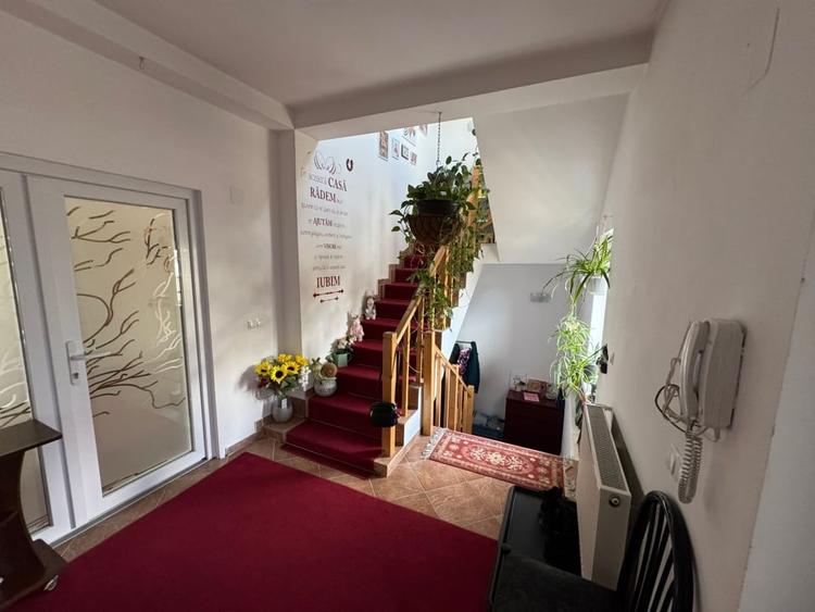 Casa cu pozitionare buna in Cristian - 10