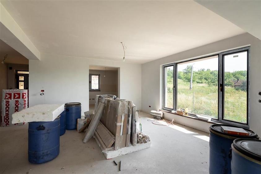 Casa cu living+3 camere cu panorama si teren mare pe Sofiei - 9