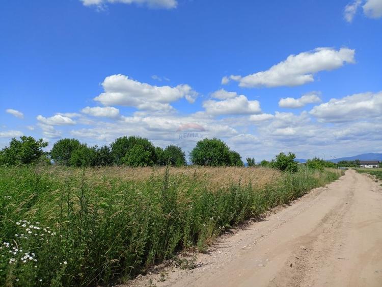 COMISION 0%! Teren 712mp Sacele / Strada Postavarului - 8