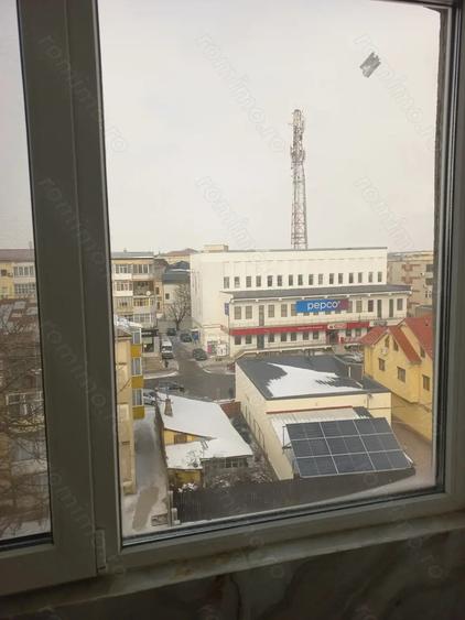 Vand apartament centru renovat recent - 1