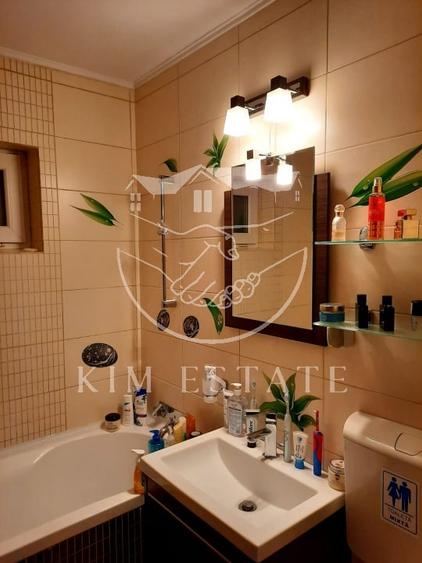 De vanzare apartament 3 camere Casa de Cultura - 2