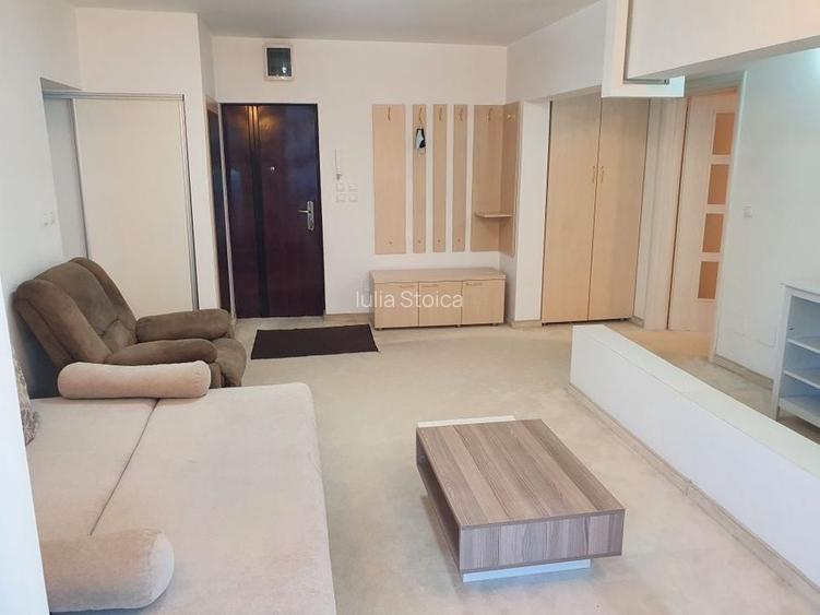 De Inchiriat Apartament 2 Camere Alba Iulia - Goga sectoir 3 De Inchiriat Apartament 2 Camere Alba Iulia - Goga sectoir 3