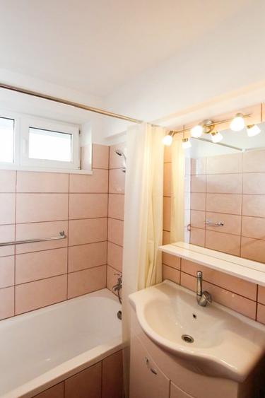 3 camere de inchiriat Al. Compozitorlilor 13 - 15