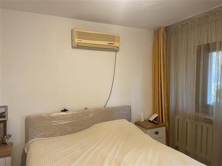Apartament 3 camere , zona ultracentrala - Primaria Focsani , 83 mp , imbunatati - 12