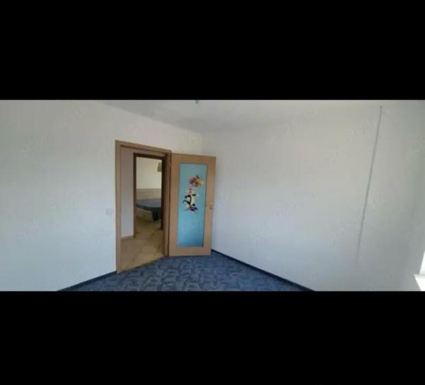 Apartament cu 4 camere, decomandat - zona Grivitei - 8