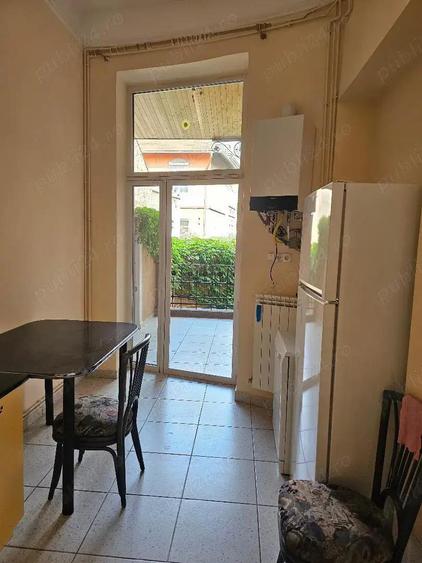 Dau in chirie casa P , Zona Armatei Romane ,lux , SC 200 mp, teren 500 , intrare auto - 11