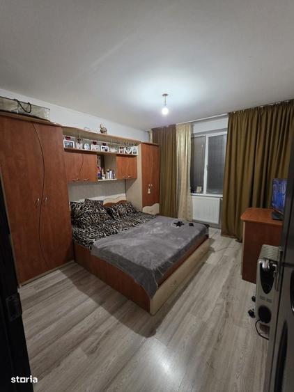 Apartament 4 camere de vanzare in Berceni Al.Obregia - 6