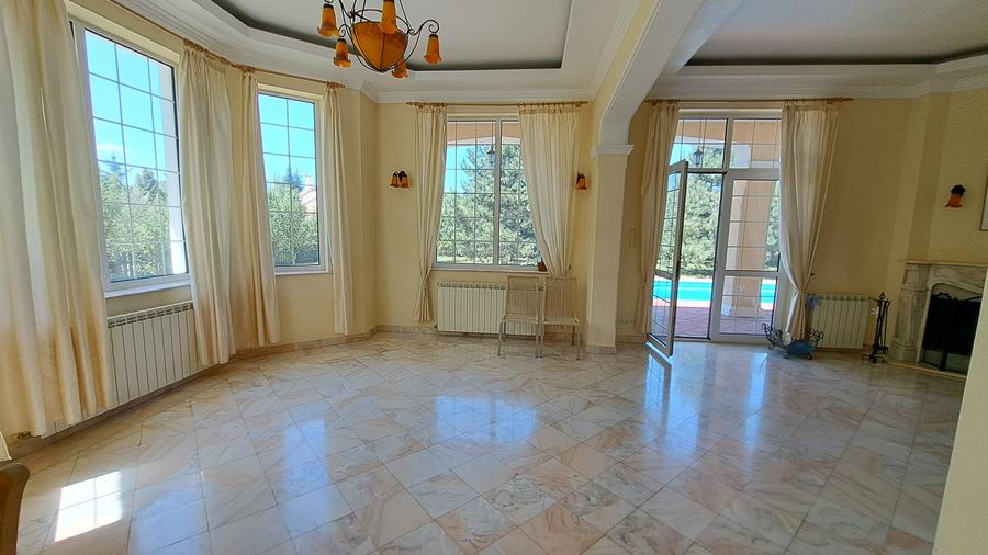 VILA LUX  CU PISCINA PROPRIE IN COMPLEX REZIDENTIAL CU CIRCUIT INCHIS - 16