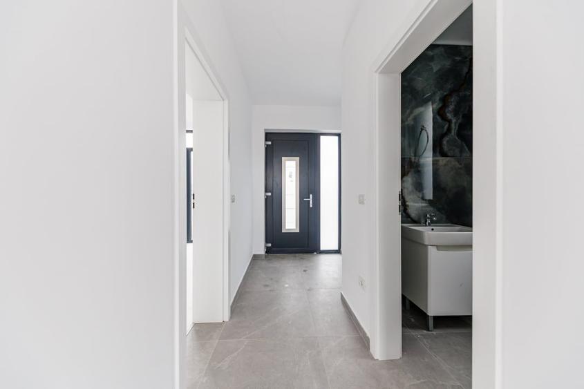 Duplex 5 camere, grădină, 3 băi | RPC Village-Mehala | 10 min. de centru - 10