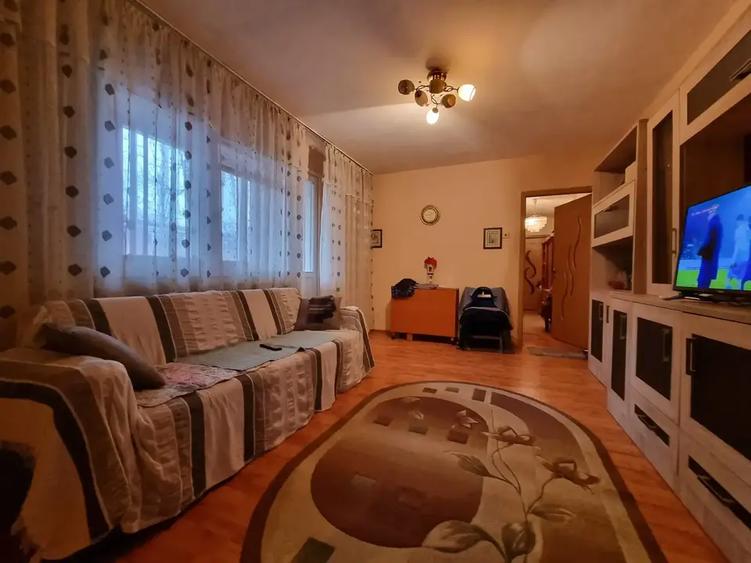 Apartament Minis-Liceu Alexandru Ioan Cuza - 1