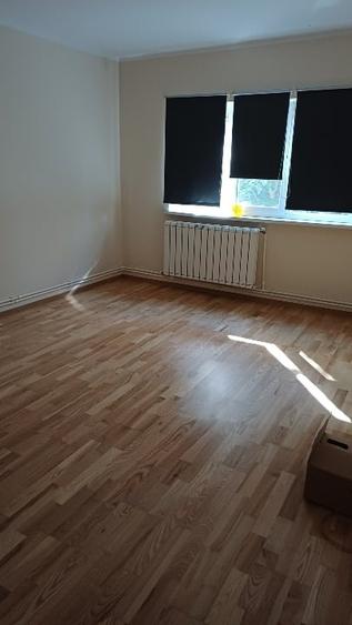 Vazarea apartament  3 camere etaj 1 Zona Ansamblu Dorobanti-Rosiori Braila - 2