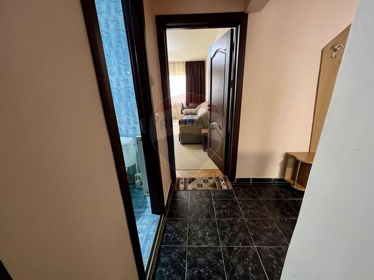 Apartament cu 2 camere de închiriat în zona Hipodrom 3 - 8