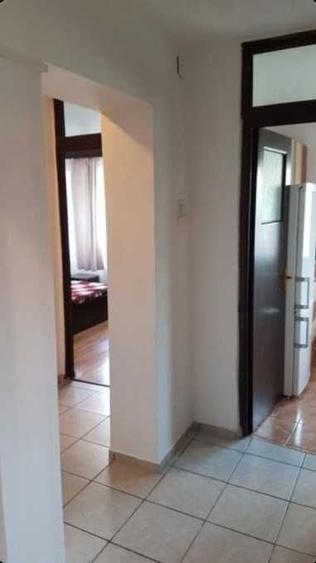 Apartament cu 3 camere decomandat în Crângași