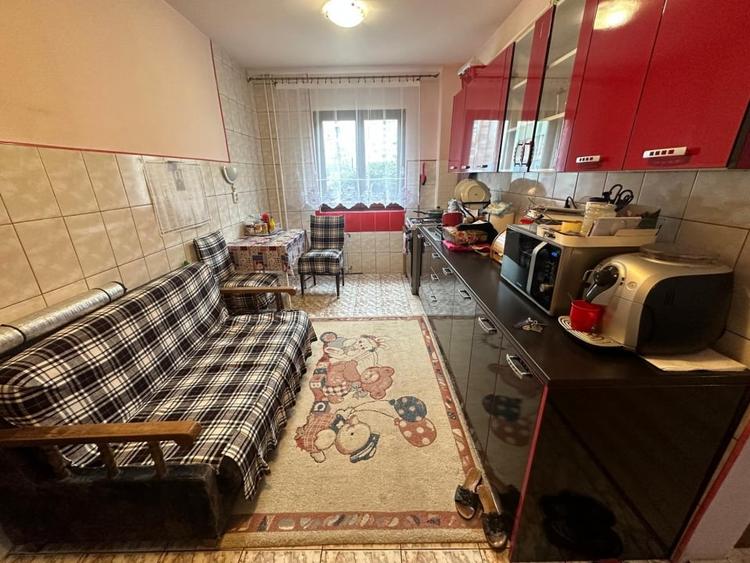 ACASA , IN INIMA MANASTURULUI - Apartament 3 camere str Mehedinti - 8