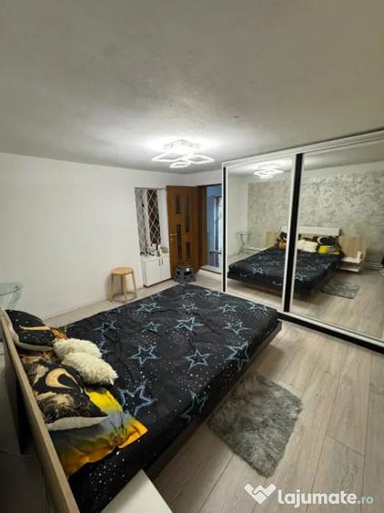 Casă cu 4 camere cu Teren 1160 Mp în Podari