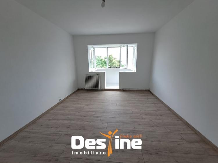 MIRCEA CEL BATRAN, Apartament 2 camere SD, 42 mp, 75.900 euro - 2