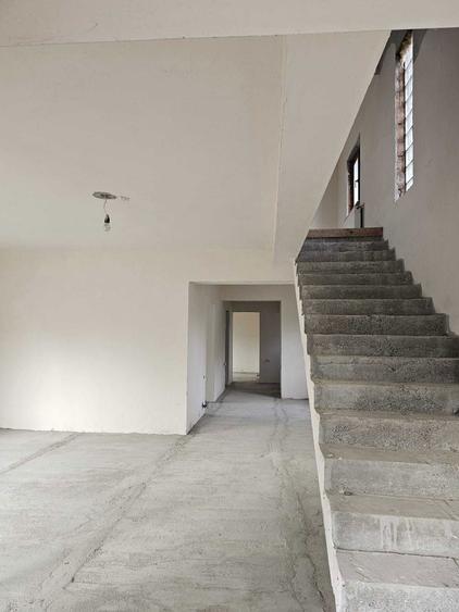 Casa spatioasa 206 mp + teren 1700 mp, zona centrala Fagaras - 1