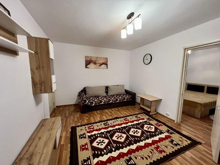 Inchiriez Apartament 2 camere - 6