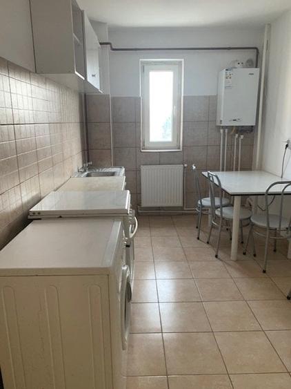 Apartament 3 camere, MIROSLAVA, str. C-tin Langa 40, LIBER!!! - 2