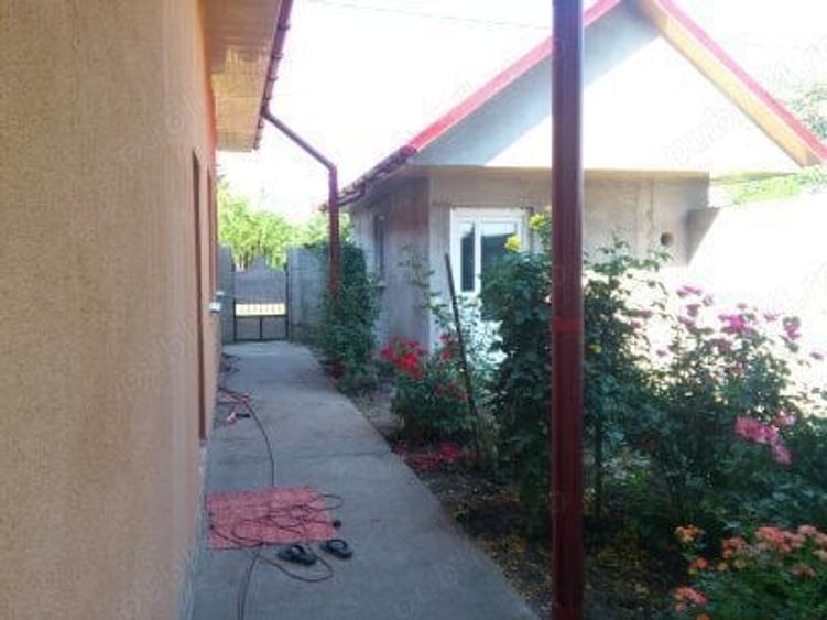 Casa cu teren de vinzare - 1