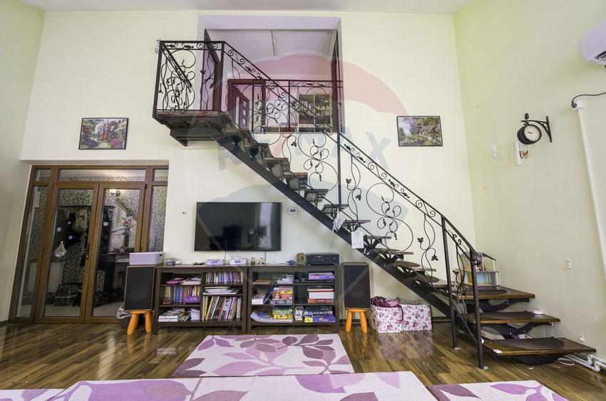 Vila cu 4 camere + terasa + curte + loc de parcare - Bacu... - 3