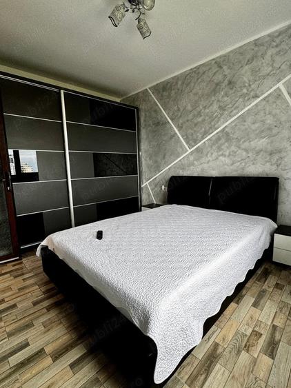 Vand apartament 2 camere decomandat 80m de plaja - 2