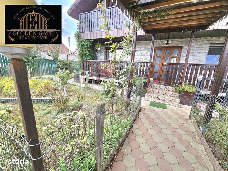 Doua case P+M + anexa, 1000 mp teren vedere panoramica spre munti - 9