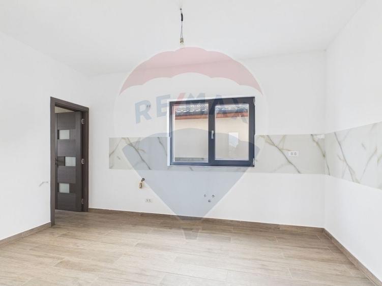 Vila moderna 5 camere P+1 de vanzare in Crevedia - 9