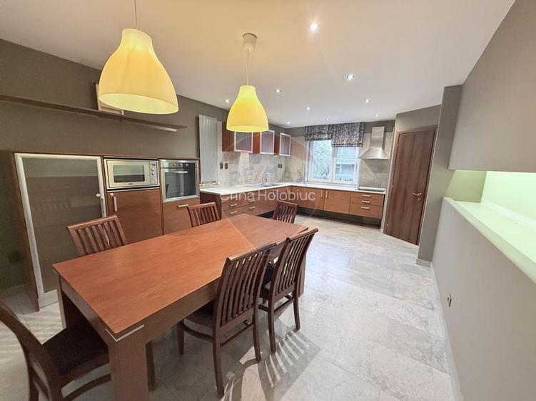 Casa / Vila de inchiriat in  Buna Ziua