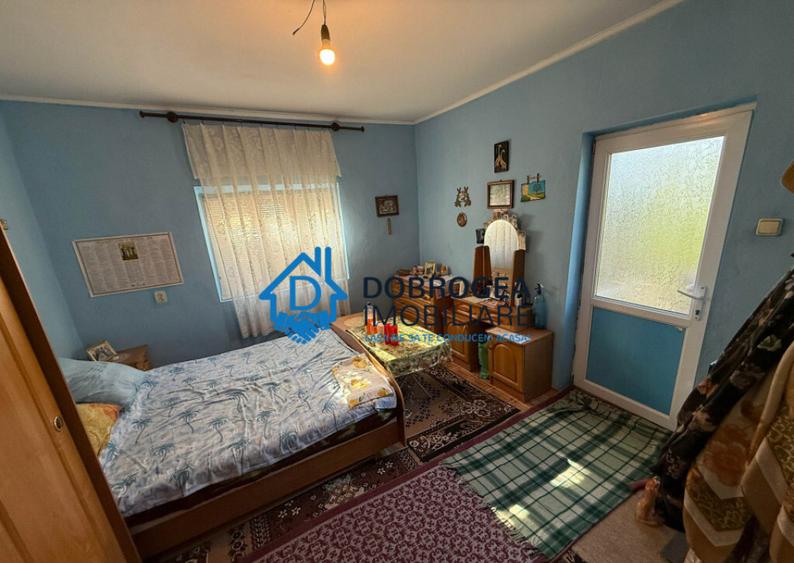 Caslita - teren 513 mp, pomi fructiferi, casa 2 camere - 5