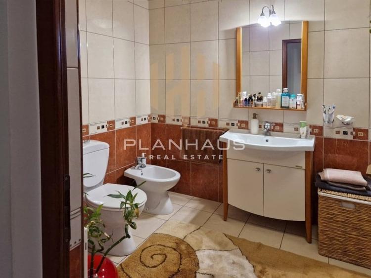 Casă de vânzare, zona Parc Municipal Regina Maria - 10