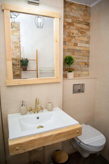 Apartament cu 3 camere et 1 in centru - 3