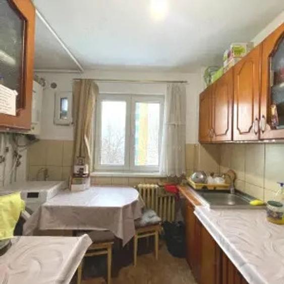 Apartament de vanzare Cartier Mana?tur 85 mp - 1